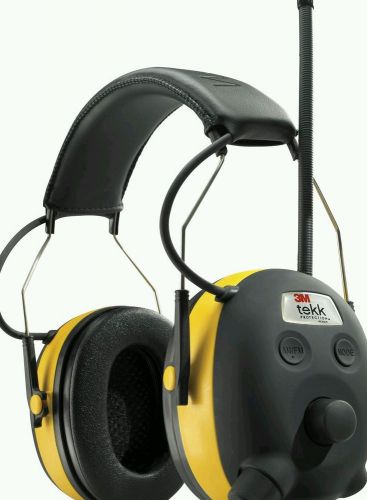 3M WorkTunes Hearing Protector, MP3 Compatible with AM/FM Tuner Ear Protection