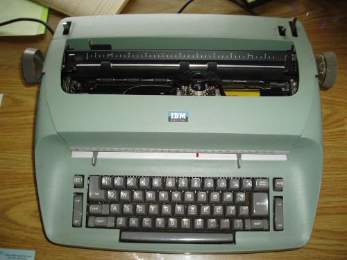 Vintage IBM Selectric Electric Typewriter Model 71