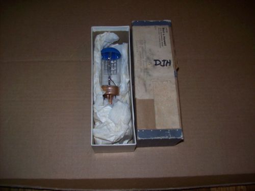 NOS  PROJECTOR BULB/LAMP  BELL AND HOWELL DJH 120V 500 W