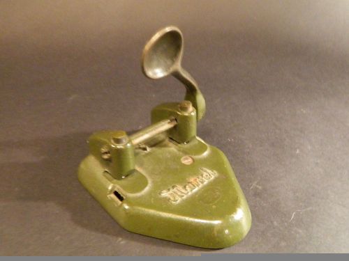 ANTIQUE HOLE PUNCH BY WILSON JONES OF CHICAGO