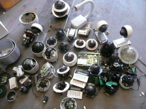 Lot 20 mix Assorted PTZ Surveillance Cameras Samsung, etc... for parts