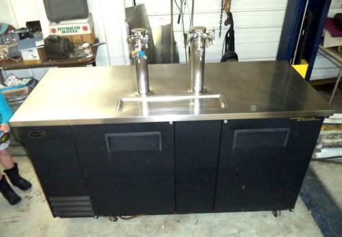 True 2 door 2 tower 6 tap beer keg cooler / stainless steel top &amp; towers for sale