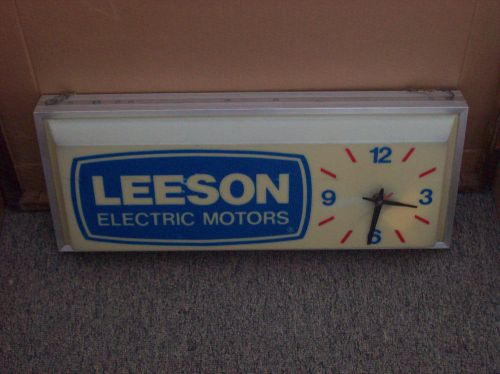 Vintage Leeson Electric Motors Battery operated advertising Clock; Works