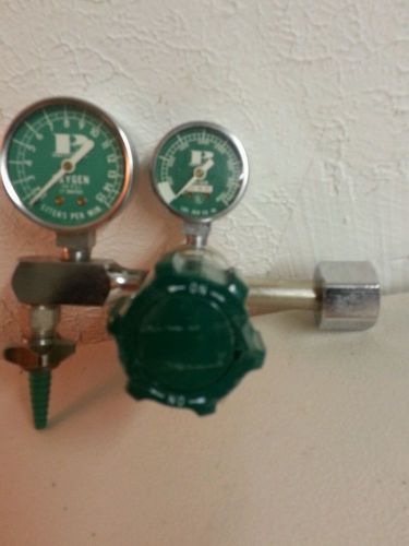 Vintage NATIONAL / PURITAN Oxygen Therapy Regulator (USED)