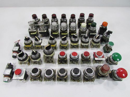 ASSORTED LOT OF ALLEN BRADLEY SWITCHES