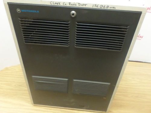 Motorola MSF5000 UHF Repeater Cabinet 27”X21”X10”
