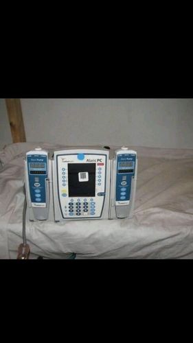 Alaris Carefusion Medley PCU Infusion System 8000 W/ 2 Pump Module&#039;s 8100 (6750)