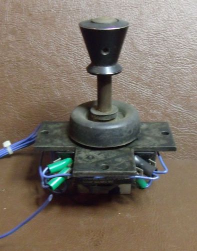 Giddings and lewis joystick axis control switch