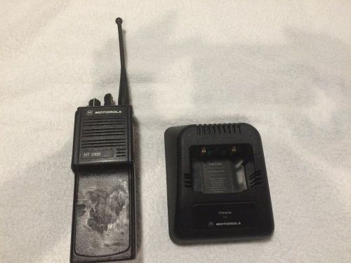 UHF Fire &amp; EMS Motorola HT1000 w/charger