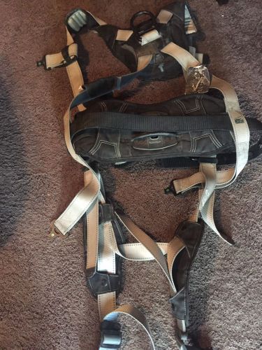 USED&#034;&#034;Fall Protection Harness, Falltech Flowtech Premium Extra Large 7089 XL