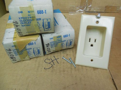 Leviton 2 Pole 3 Wire Clock Hanger Outlet 688-I 688I 125V 15A 15 A Amp Lot of 3