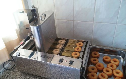 **1750 d/hour Fully Automatic Professional Mini Donut Machine EU made commercial