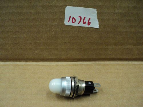 1 USED Dialight 125-0463-11-113 CAP &amp; Receptacle 11/16&#034;  110/125V  125 SERIES