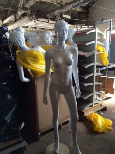 Mannequins Female Full Body White Lacquer Standing Ladies Clothing Used Fixtures