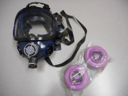 WILLSON SAFETY PRODUCTS RP25/PP26 GAS MASK &amp; 2 FULL FACE COMBINATION FILTER CART