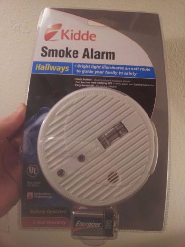 New in package Kidde Smoke Alarm with Bright light for Hallways Model #0918K