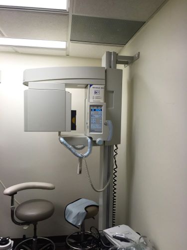 Gendex Orthoralix 9000 Panoramic X-Ray Machine