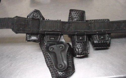 SAFARILAND &amp; BIANCHI POLICE DUTY BELT WITH HOLSTER AND MORE