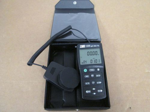 Tes electrical electronic corp 1339 light meter pro. w/carrying case for sale