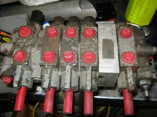 Hydraulic directional control valve 1 spool tandem center spring centered 12 GPM