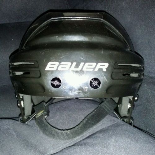 BAUER BHH2100 hockey helmet. Large