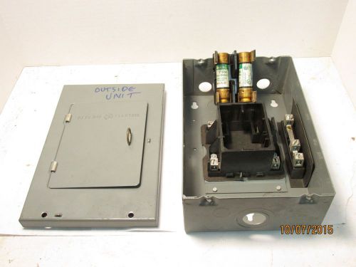 General electric ge tc24 fuse pullout switch disconnect with 2 - 35a buss fuses for sale