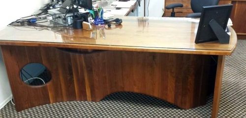 Executive desk set w/credenza  in walnut &#034;custom made&#034; for sale