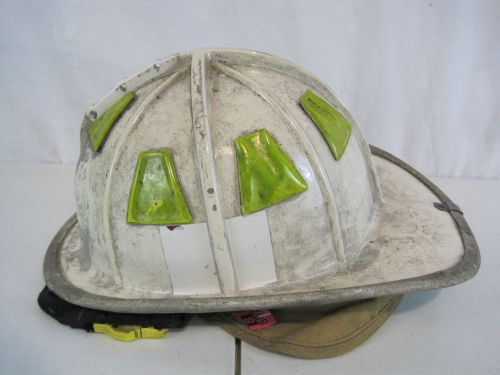 Cairns Firefighter White Helmet Turnout Bunker Gear Model 1010 (H0201