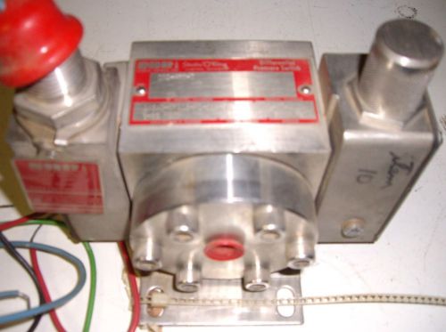 Static o ring pressure switch, model # 102ad-ef912-p1-cia-tt,explosion proof for sale