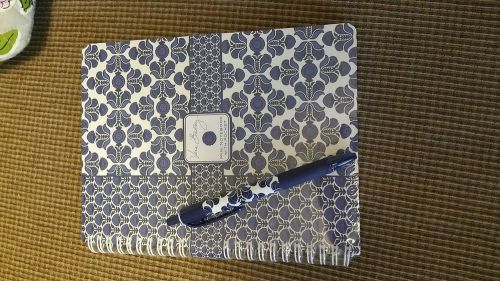 NEW~Vera Bradley~Mini Notebook w/ pocket&amp;Matching Ball Point Ink Pen~Cobalt Tile