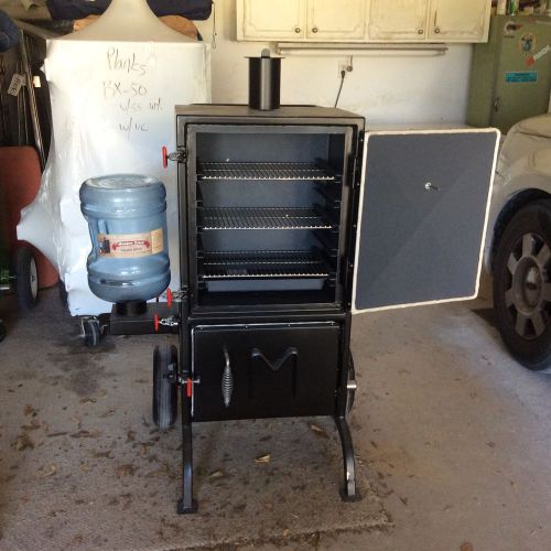 Brand New MeadowCreek BX25 Box Smoker