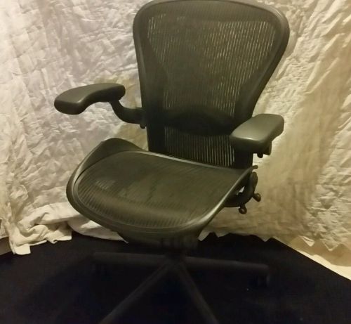 Herman Miller Aeron Chair Graphite Pyrite Lumbar Size B