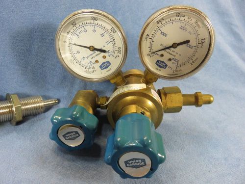 Union Carbide Solid Brass 4000# Pressure Regulator