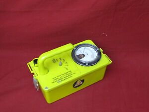 US Civil Defense Victoreen Radiation Geiger Counter CDV 715 Model No 1A Untested