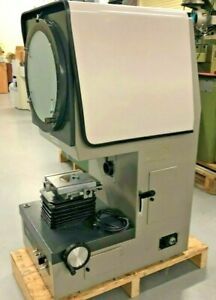 MITUTOYO PJ-300 PROFILE PROJECTOR
