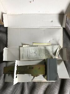 HONEYWELL DUCT MOUNTED HUMIDSTATE &amp; SAIL SWITCH - MODEL H49B-1009
