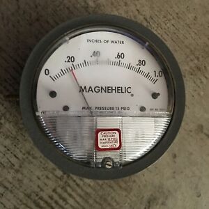Dwyer - Magnehelic Pressure Gauge 2001 C - Inches of Water 0 - 1.0