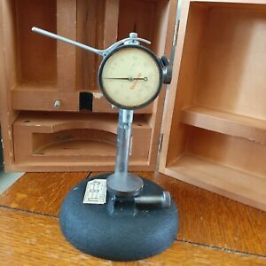 STARRETT #652 Dial Bench Gage Complete in Wooden Case.