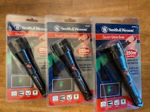 Smith &amp; Wesson Galaxy Green Beam Flashlight 3x unit lot