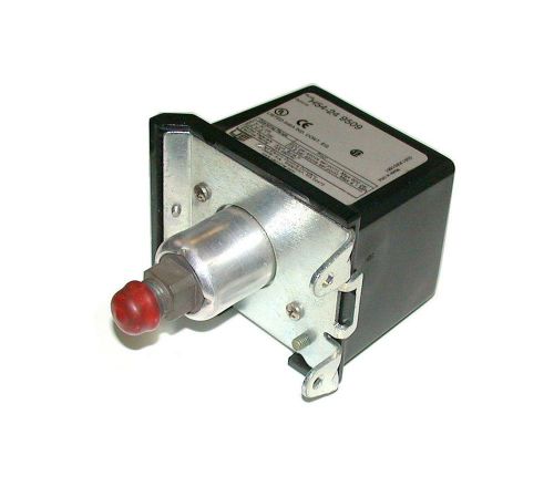 NEW UNITED ELECTRIC PRESSURE SWITCH 15 AMP MODEL H54-249509