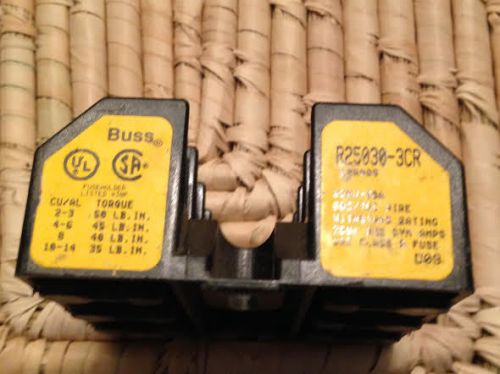 Buss R25030-3CR Fuse Holder / Block 3 Pole 30 Amp 250 V 60 - 75 C Wire