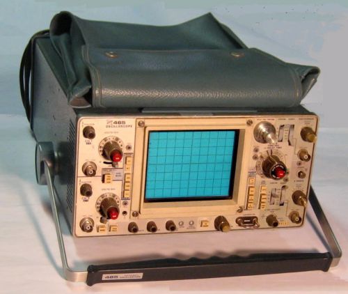 TEKTRONIX 465 100 MHz Portable Oscilloscope, good condition.