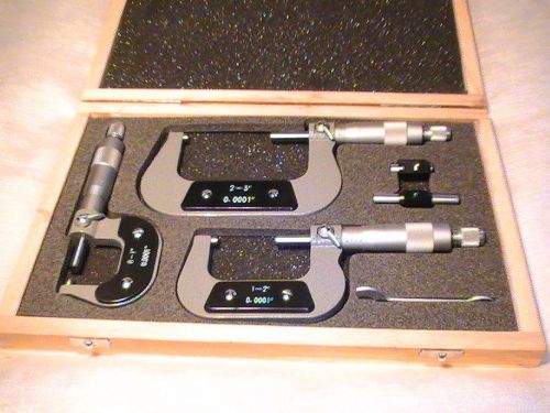 Cen-Tech Micrometer 3 Piece Set, 0-3&#034; ,Wood case