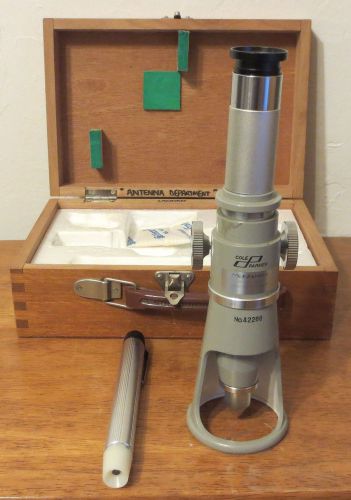 COLE PARMER 3894 100X PORTABLE SHOP MEASURING MICROSCOPE with WideField 10x lens