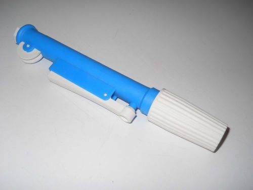 Bel-Art Scienceware 2ml Pipette Pump II, Pipettor Fast Release, Blue, 37911-1002