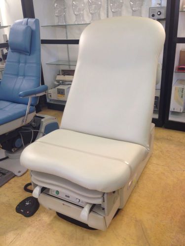 Midmark 623 High Low Medical Power Chair