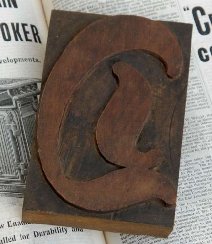 HUGE &#034;D&#034; blackletter 7.09&#034; handcarved woodtype printing block letterpress print