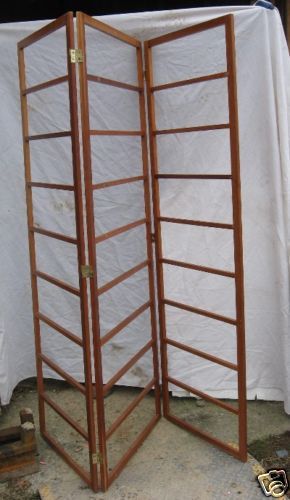STORE RETAIL CLOTHING ROOM DIVIDER DIVIDERS DISPLAY