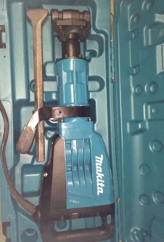 Makita HM1307CB 35-Pound Demolition Jack Hammer With Bit &amp; Case Excellent!!!