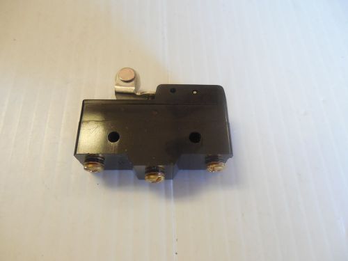 New omron hinge roller level z-15gw22-b 7-k z15gw22b7k 15a 15 a amp 250vac for sale